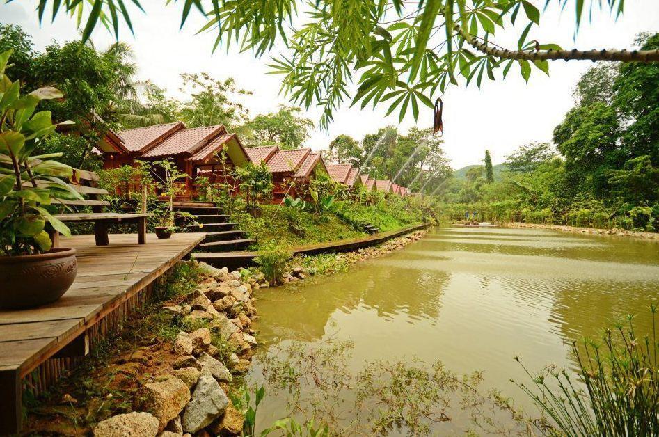 The Vareeya Resort Ban Pa Khlok Exteriör bild